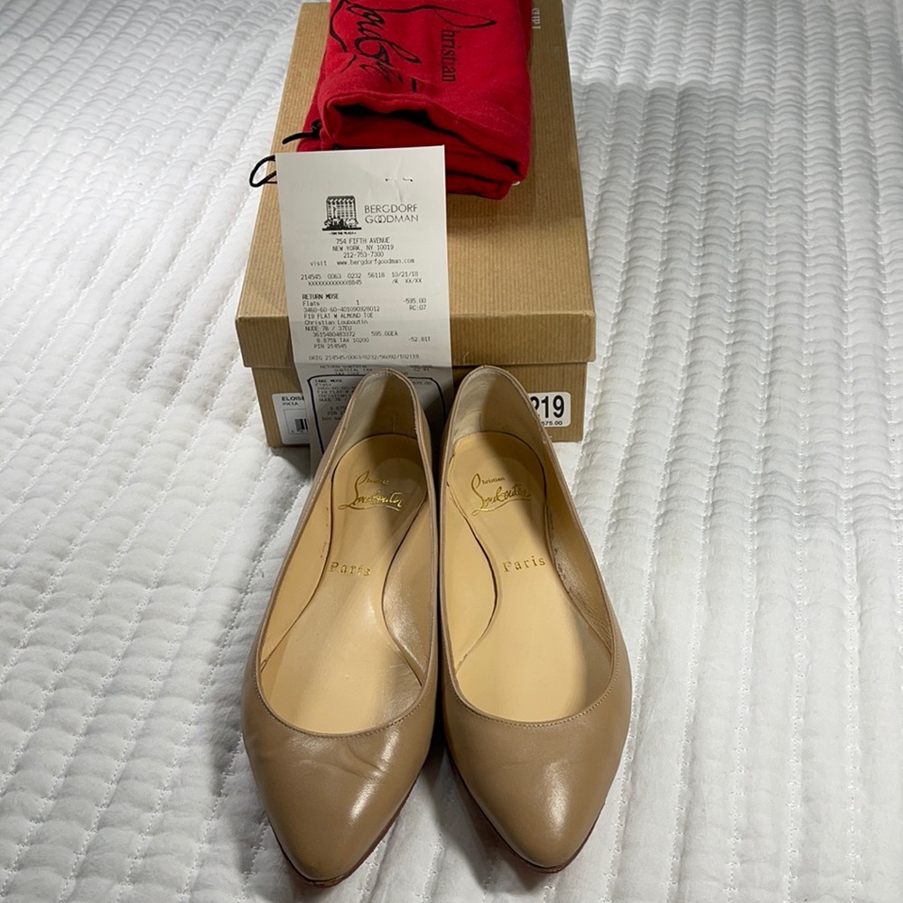 VGUC Christian Louboutin Eloise Nude Flats sz 7/37